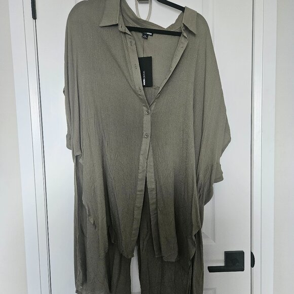 NWT Fashion Nova (3X) Lily Front Button Up Top - Picture 1 of 2